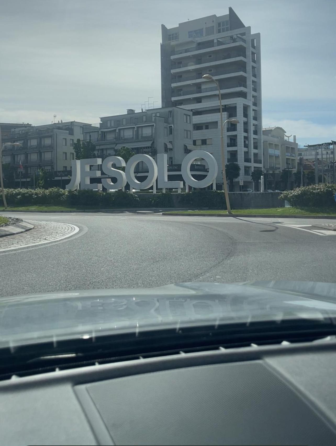 Ferienwohnung Attico Sole Lido di Jesolo Exterior foto